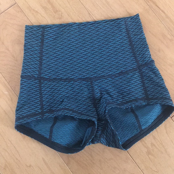 lululemon athletica Pants - Lululemon Wunder 2” Short